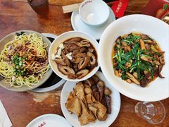 -老鼎万春卤菜(五代传承创始老店)