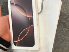 -Apple零售店(华贸购物中心店)