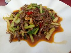 -邱二餐馆