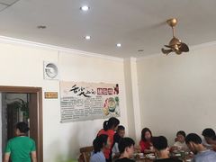 大堂-15年老字号鑫鑫猪肚鸡·椰子鸡海南火锅(兴隆华侨农场店)