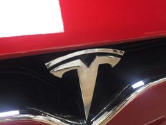 -TESLA 特斯拉(郑州正弘城体验店)