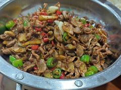-湖南人家湘菜馆(镇江路店)