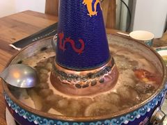 -毛辣果·贵州红酸汤牛肉火锅(西单店)