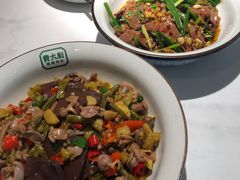 -费大厨辣椒炒肉(高铁吾悦广场店)