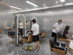 -Tloml salon