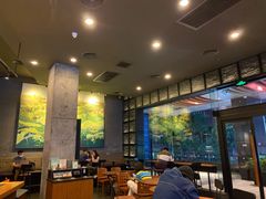 大堂-星巴克臻选(深圳皇庭广场分店)