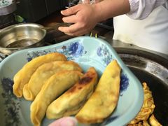 -老新隆牛肉锅贴(新街口店)