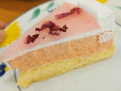 玫瑰芝士冰淇淋蛋糕-萨莉亚意式餐厅(西青道欧亚达店)