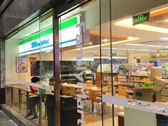 -全家便利店(金融中心店)