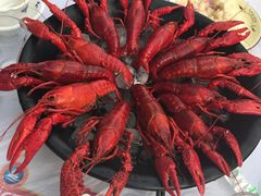 -虾弄弄海派小龙虾·牛羊蝎子火锅