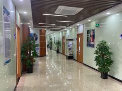 -茂菊口腔连锁(浦东南路店)