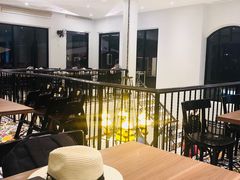 -The Dishes Seafood & Restaurant