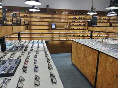 -罗伯特眼镜·蔡司官方授权(罗湖国贸店)