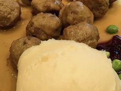 -宜家家居(四元桥商场店)