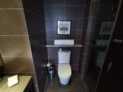 -西安大雁塔科技大学地铁站亚朵酒店