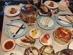 -雍容荟帝王蟹活龙虾展台自助(IFS黑金店)