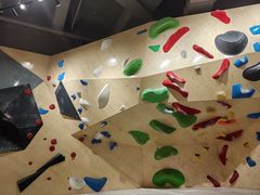 -ROCKPLUS攀岩馆(环宇城店)