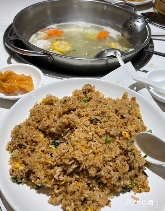 红日饭店(裕隆三路店)鱼肠炒饭图片