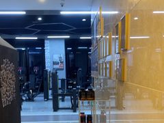 -跃动游泳健身俱乐部(新华传媒店)