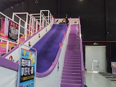 -嘿哟动霸CHUA·新潮玩运动娱乐中心·蹦床滑冰团建乐园