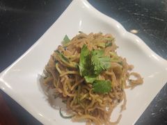 -东口码头·烧鸽子·鱼头泡饼·地方菜(金鹰悦城店)