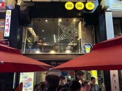 -BHC炸鸡(明洞总店)