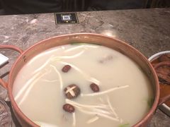 -三人行骨头王火锅(长寿店)