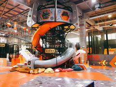 -嗨翻Hi-Fun竞技主题乐园·蹦床亲子生日轰趴(国光1937店)