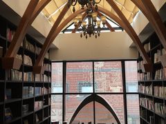 -钟书阁(松江泰晤士小镇店)