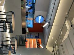 大堂-HELLO 27 意面·沙拉·帕尼尼