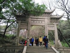 -灵岩山风景区
