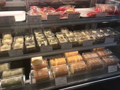 -红宝石·鲜奶小方·海派西点房(丰庄店)