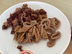 -闫家驴肉老店(华电一校店)