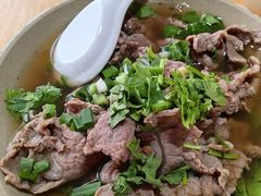 -大众跷脚牛肉馆·非遗传承单位(峨眉山店)