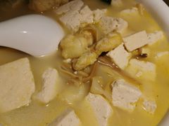 浓汤炖手工豆腐-渝信川菜 · 川味家常菜(长安店)
