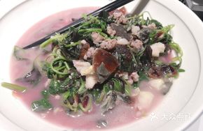Preserved Egg and Minced Pork with Amaranth Stew