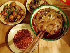 -拈签一笑黄牛肉辣卤串串