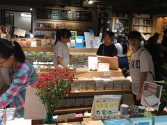 -猫的天空之城概念书店(苏州诚品店)
