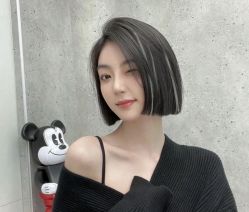 -安蒂护肤造型
