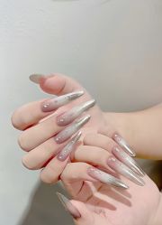 -七月美睫 美甲