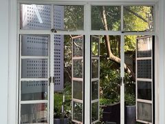 -胶囊画廊