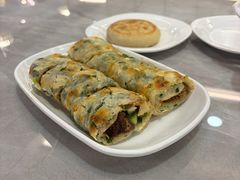 葱饼卷牛肉-台北楚楚园馅饼粥(虹桥南丰城店)
