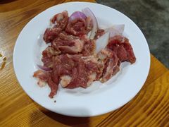 -五指山生态小黄牛(皮皮虾海鲜广场店)