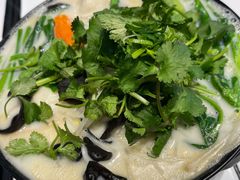 浓汤鱼汁小锅米线-肥汁米蘭香港米线(长宁来福士店)