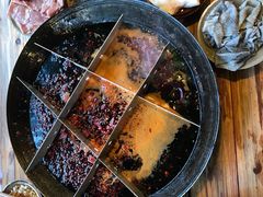 -岗上渣渣老火锅(两路口店)