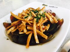 -张大师鸭爪爪特色干锅(南湖店)