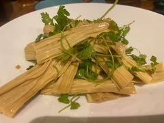 三叶香拌腐竹-局气 烤鸭·北京菜(前门店)