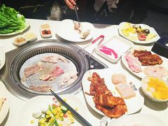 -佰烧海鲜烤肉火锅自助(世茂国际广场店)