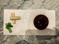 葱包东坡肉-萬國春·中菜馆(颐和公馆店)