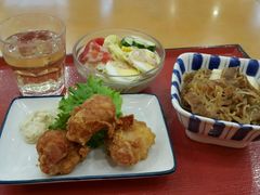佃煮牛肉+日式炸鸡+沙拉-虹梅食堂·爱蝦乃家